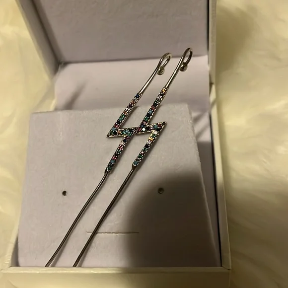 Lightning bolts cubic zirconia silver edgy ear crawler-ear cuff-Valentines - Picture 3 of 6